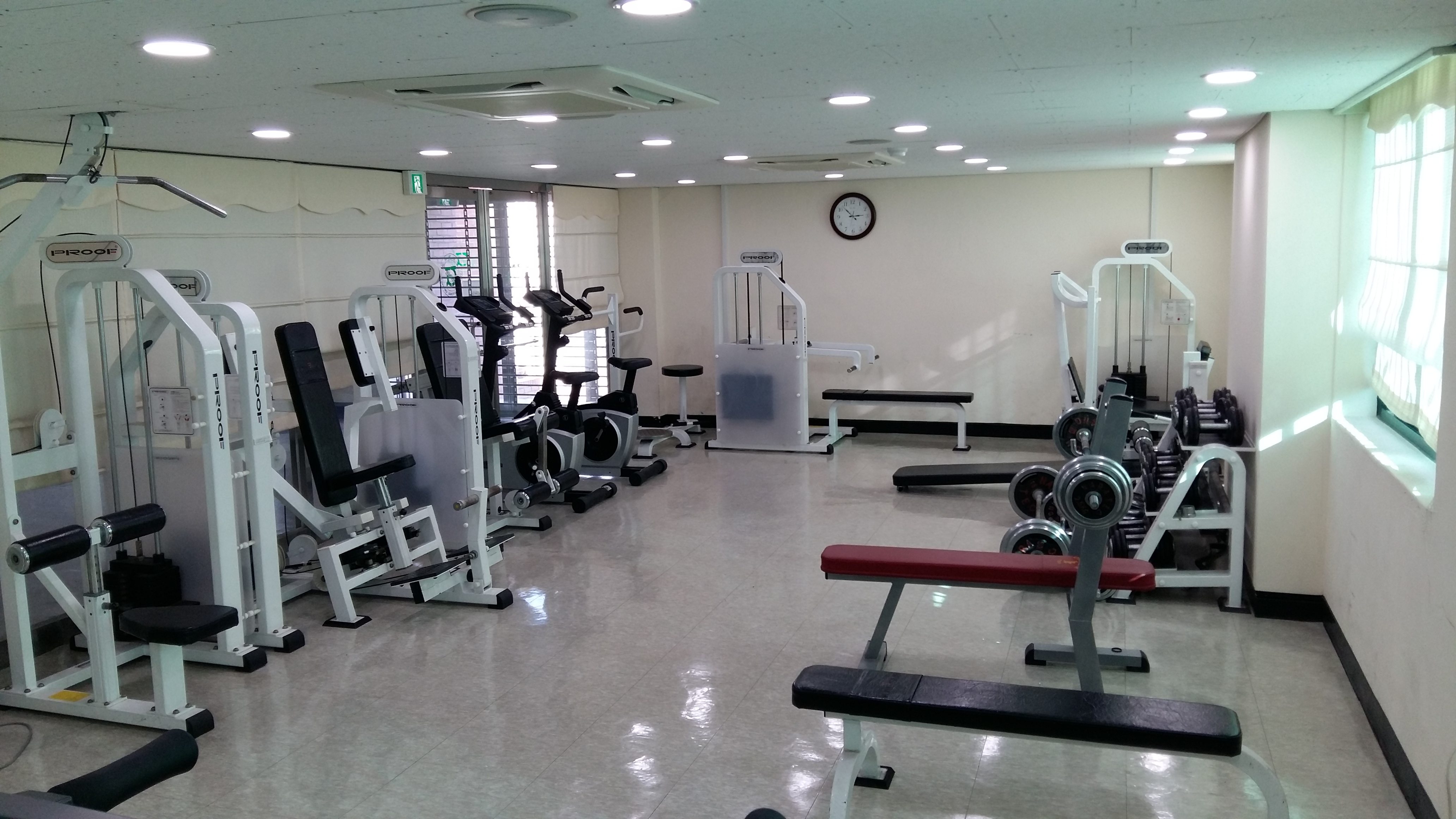 체력단련실 첨부이미지